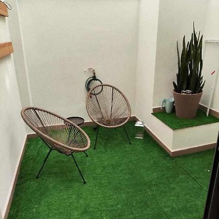 Apartamento Dos Aceras Малага Екстериор снимка