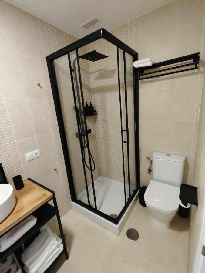 Apartamento Dos Aceras Малага Екстериор снимка