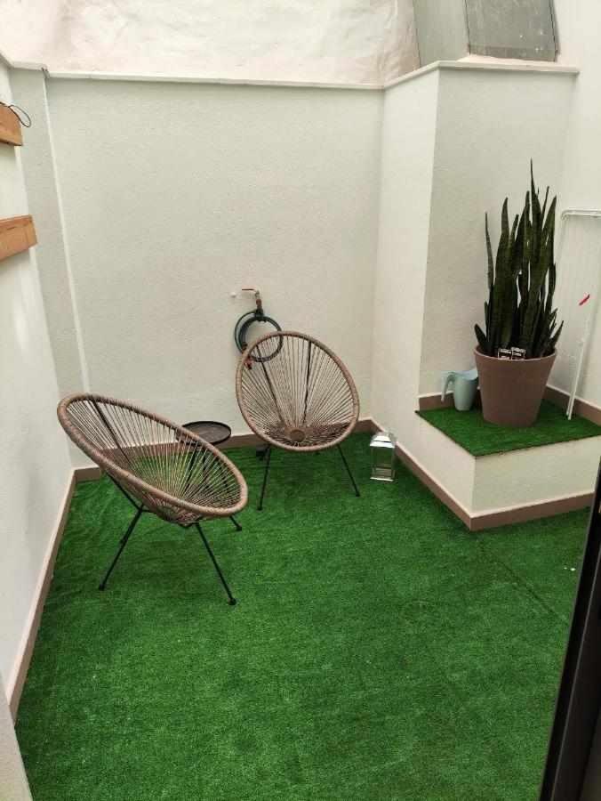 Apartamento Dos Aceras Малага Екстериор снимка