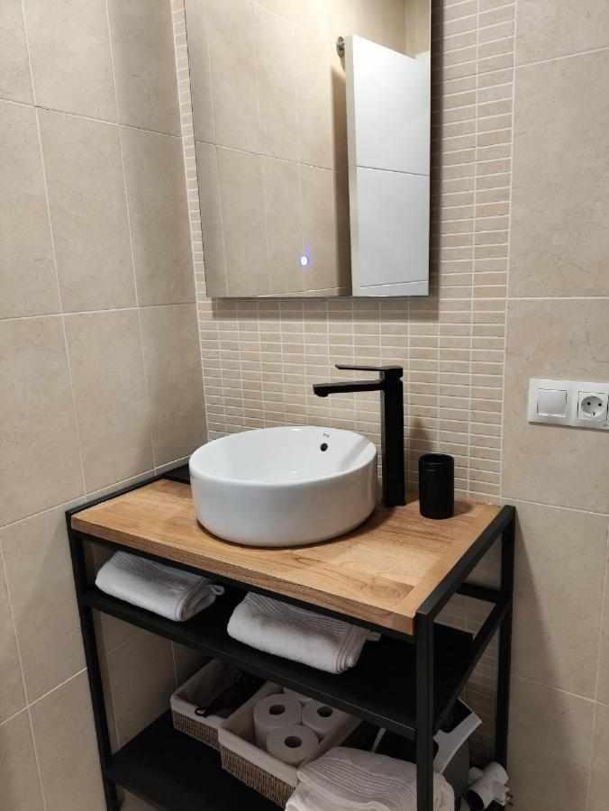 Apartamento Dos Aceras Малага Екстериор снимка